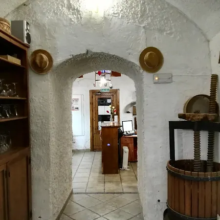 Cuevas Abuelo Ventura 3*